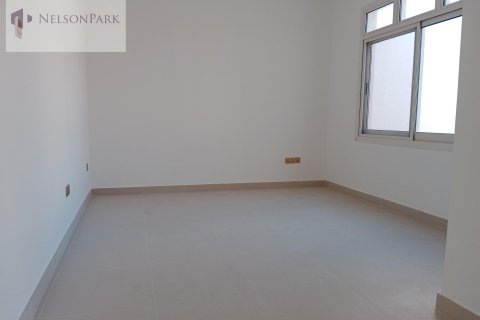 Villa in Sheikh Zayed Road, Dubai 4 bedrooms, 297.3 sq.m. № 8634 - photo 15