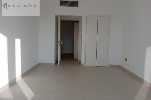 Villa in Sheikh Zayed Road, Dubai 4 bedrooms, 297.3 sq.m. № 8634 - photo 14