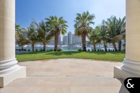 Villa à Palm Jumeirah, Dubai, 6 chambres, 465 m², № 91529 - photo 17