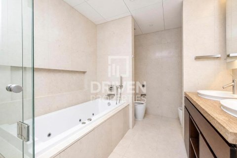 Apartamento en Downtown Dubai (Downtown Burj Dubai), Dubai, 2 dormitorios, 159.42 m², № 140237 - foto 16