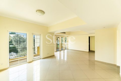 Apartamento en Dubai Land, Dubai, 2 dormitorios, 160 m², № 69156 - foto 2