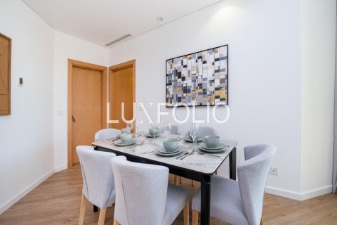 Снять в аренду квартиру в Shoreline Apartments, Пальма Джумейра, Дубай: 2 спальни, 145м², № 46255 - фото 12