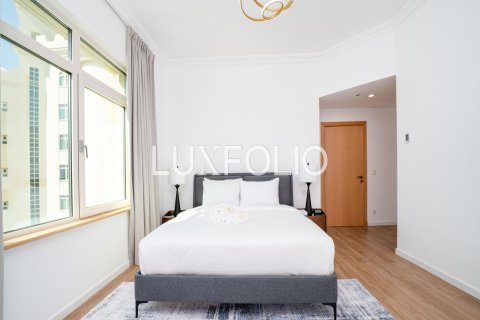 Снять в аренду квартиру в Shoreline Apartments, Пальма Джумейра, Дубай: 2 спальни, 145м², № 46255 - фото 7
