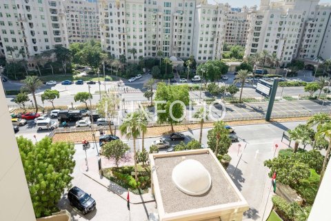 Снять в аренду квартиру в Shoreline Apartments, Пальма Джумейра, Дубай: 2 спальни, 145м², № 46255 - фото 23