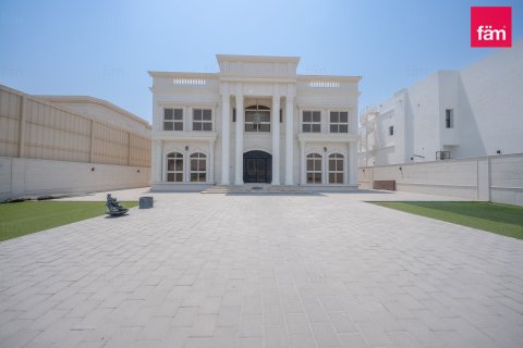 Villa in Al Barsha, Dubai 5 bedrooms, 910.5 sq.m. № 118748