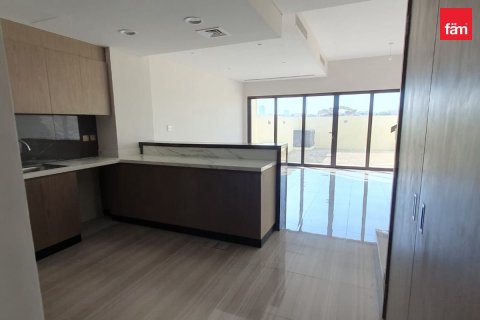 Adosado en Dubai, 4 dormitorios, 180 m², № 139258