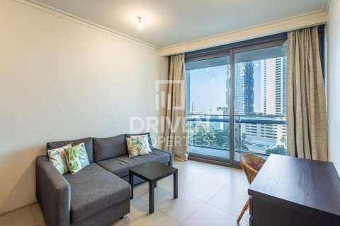Снять в аренду квартиру в Burj Vista, Даунтаун Дубай (Даунтаун Бурдж Дубай), Дубай: 1 спальня, 77.3м², № 128314 - фото 2