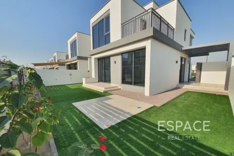 Villa in Dubai Hills Estate, Dubai 4 bedrooms, 230 sq.m. № 122927