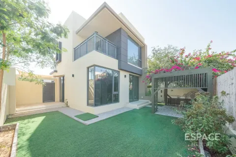 Villa in Dubai Hills Estate, Dubai 4 bedrooms, 230 sq.m. № 122925