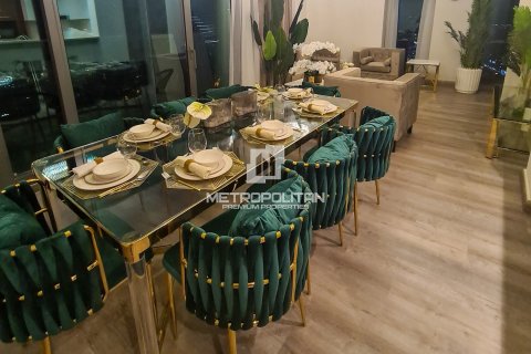 Снять в аренду квартиру в Burj Vista, Даунтаун Дубай (Даунтаун Бурдж Дубай), Дубай: 3 спальни, 169м², № 15199 - фото 12