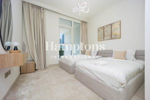 Снять в аренду дуплекс в Dubai Harbour, Дубай: 3 спальни, 188.31438100м², № 122062 - фото 2