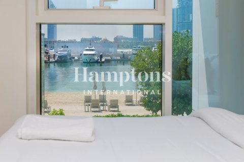 Снять в аренду дуплекс в Dubai Harbour, Дубай: 3 спальни, 188.31438100м², № 122062 - фото 15