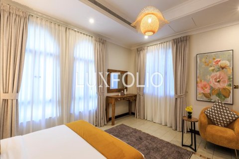Снять в аренду виллу в Garden Homes, Пальма Джумейра, Дубай: 4 спальни, 622м², № 46363 - фото 25