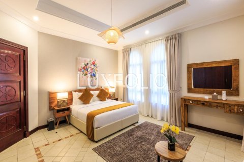 Снять в аренду виллу в Garden Homes, Пальма Джумейра, Дубай: 4 спальни, 622м², № 46363 - фото 27