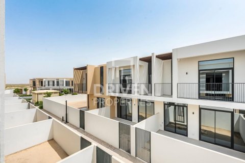 Villa en EMAAR South, Dubai South (Dubai World Central), Dubai, 3 dormitorios, 137.78 m², № 140998 - foto 18
