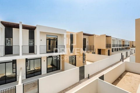 Villa en EMAAR South, Dubai South (Dubai World Central), Dubai, 3 dormitorios, 137.78 m², № 140998 - foto 15