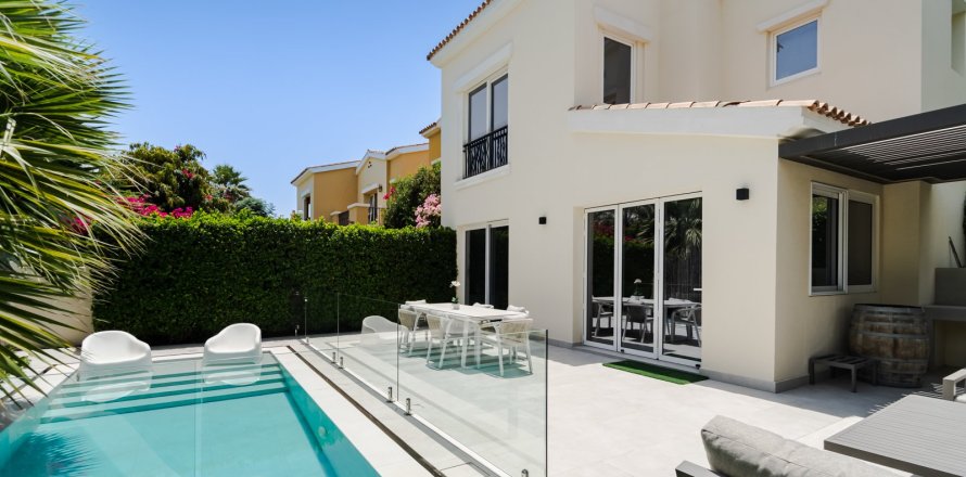 Maison de ville à Dubai, 3 chambres, 225 m², № 134121