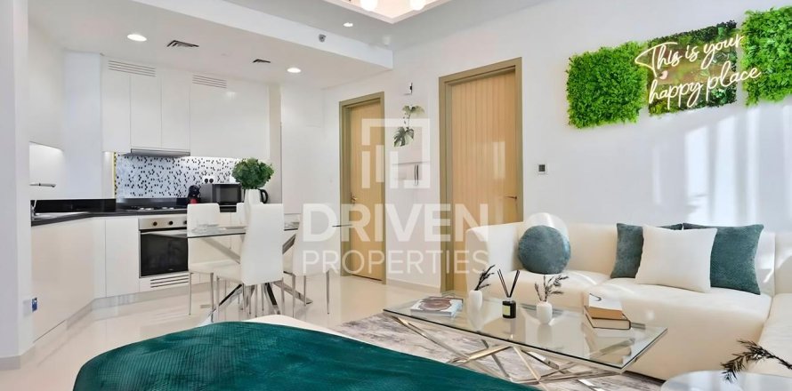 Appartement à Paramount Tower Hotel & Residences, Business Bay, Dubai, 2 chambres, 122.72 m², № 136673