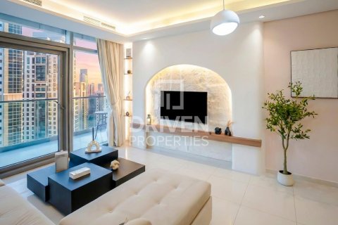 Appartement à Paramount Tower Hotel & Residences, Business Bay, Dubai, 2 chambres, 122.72 m², № 136670