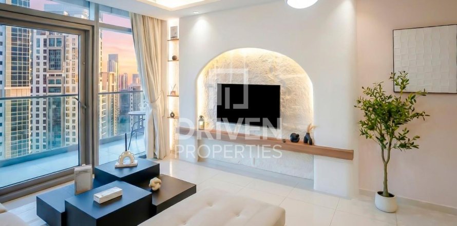 Appartement à Paramount Tower Hotel & Residences, Business Bay, Dubai, 2 chambres, 122.72 m², № 136670