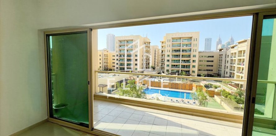 Appartement à Al Arta, Greens, Dubai, 2 chambres, 121 m², № 142343