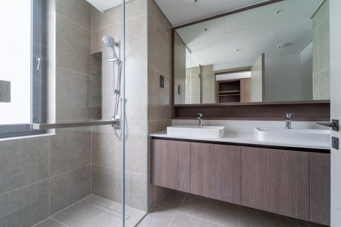 Villa in Dubai Sports City, Dubai 4 bedrooms, 269 sq.m. № 139669 - photo 20