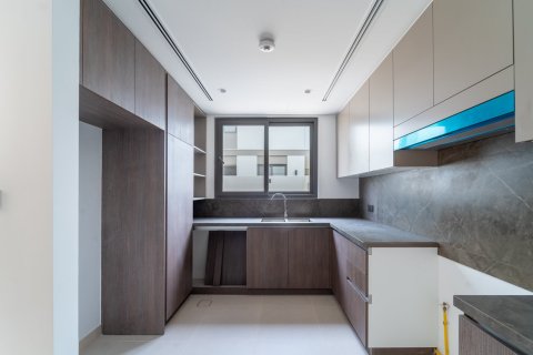 Villa in Dubai Sports City, Dubai 4 bedrooms, 269 sq.m. № 139669 - photo 7