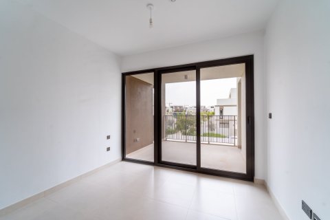 Villa in Dubai Sports City, Dubai 4 bedrooms, 269 sq.m. № 139669 - photo 12