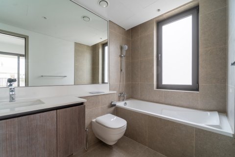 Villa in Dubai Sports City, Dubai 4 bedrooms, 269 sq.m. № 139669 - photo 19