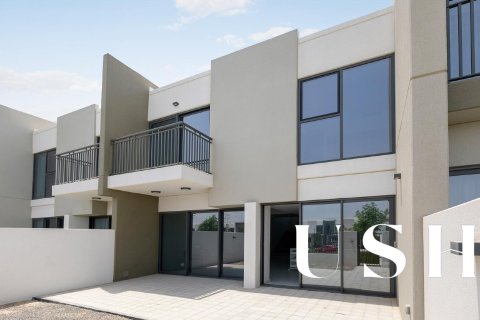 Adosado en Villanova, Dubai Land, Dubai, 3 dormitorios, 161 m², № 39070