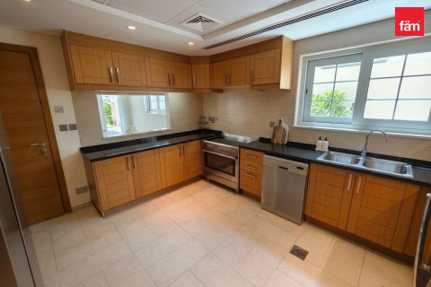 فيلا في Jumeirah Park, دبي 5 غرف نوم , 694.3 م² رقم 118462 - صورة 4