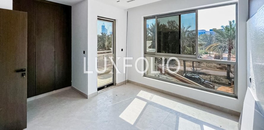 Таунхаус в Джумейра Вилладж Серкл, Дубай, 4 спальни, 285м², № 45759