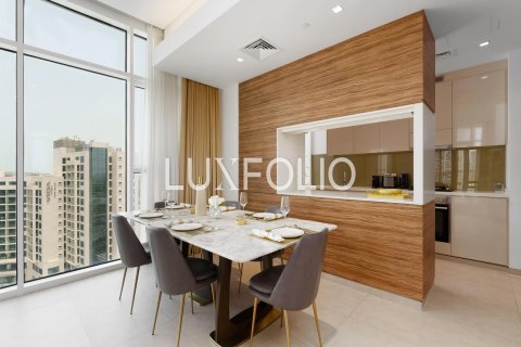 Apartment in Jumeirah Lake Towers, Dubai 2 bedrooms, 138 sq.m. № 45336 - photo 5