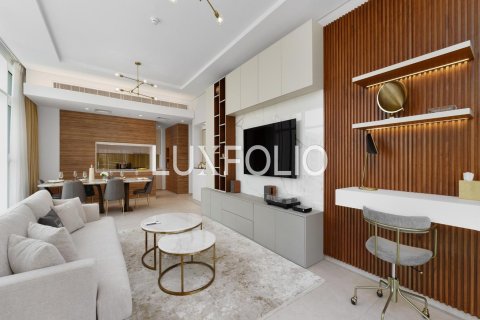 Apartment in Jumeirah Lake Towers, Dubai 2 bedrooms, 138 sq.m. № 45336 - photo 2