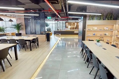 Снять в аренду офис в Mazaya Business Avenue, Джумейра Лейк Тауэрс, Дубай: 111м², № 113221 - фото 3