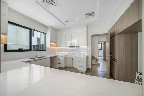 Villa en Murooj Al Furjan, Al Furjan, Dubai, 4 dormitorios, 575 m², № 16016 - foto 12