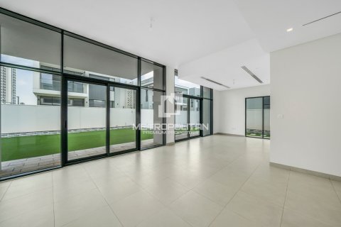 Villa en Murooj Al Furjan, Al Furjan, Dubai, 4 dormitorios, 575 m², № 16016 - foto 6