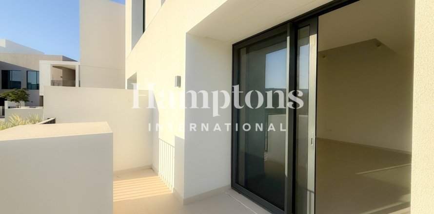 Townhouse in Arabian Ranches 3, Dubai 3 bedrooms, 125.326 sq.m. № 124491