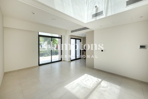 Снять в аренду таунхаус в Bliss, Arabian Ranches 3, Дубай: 3 спальни, 135.91987609м², № 124490 - фото 2