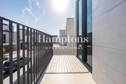 Villa en Arabian Ranches 3, Dubai, 4 dormitorios, 447.97826600 m², № 124489 - foto 18