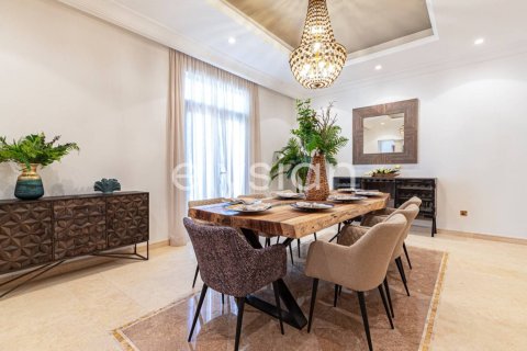 Villa in Signature Villas, Palm Jumeirah, Dubai 6 bedrooms, 1245 sq.m. № 37933 - photo 6