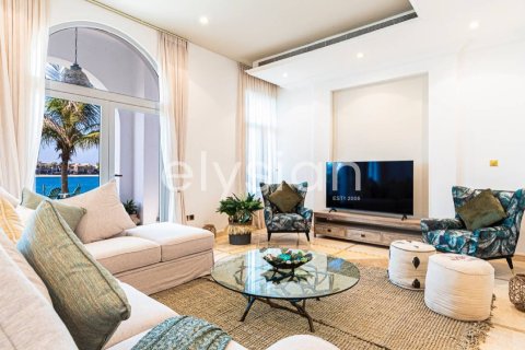 Villa in Signature Villas, Palm Jumeirah, Dubai 6 bedrooms, 1245 sq.m. № 37933 - photo 4