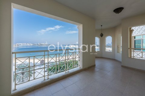 Appartement à Shoreline Apartments, Palm Jumeirah, Dubai, 2 chambres, 186 m², № 37935 - photo 2