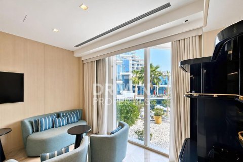 Купить квартиру в FIVE Palm Jumeirah, Пальма Джумейра, Дубай: 1 спальня, 72.37м², № 142717 - фото 2