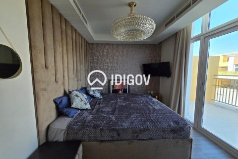 Снять в аренду таунхаус в Дубае: 3 спальни, 142.14м², № 124629 - фото 24