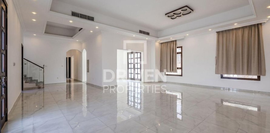 Вилла в Nadd Al Sheba, Дубай, 6 спален, 1468.05м², № 128968