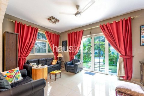 Villa in Legacy, Jumeirah Park, Dubai 4 bedrooms, 403 sq.m. № 43434 - photo 12