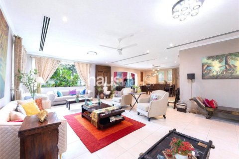 Villa in Legacy, Jumeirah Park, Dubai 4 bedrooms, 403 sq.m. № 43434 - photo 3