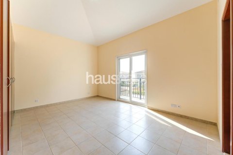 Villa en Dubai Investment Park, Dubai, 5 dormitorios, 577 m², № 43436 - foto 27