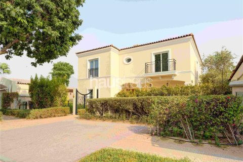 Villa à Dubai Investment Park, Dubai, 5 chambres, 577 m², № 43436